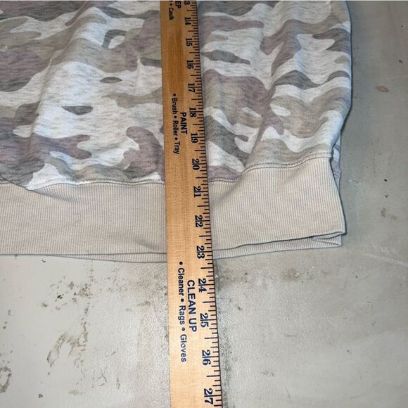 Old Navy Cream Camo Sweater 0473 - Picture 6 of 6